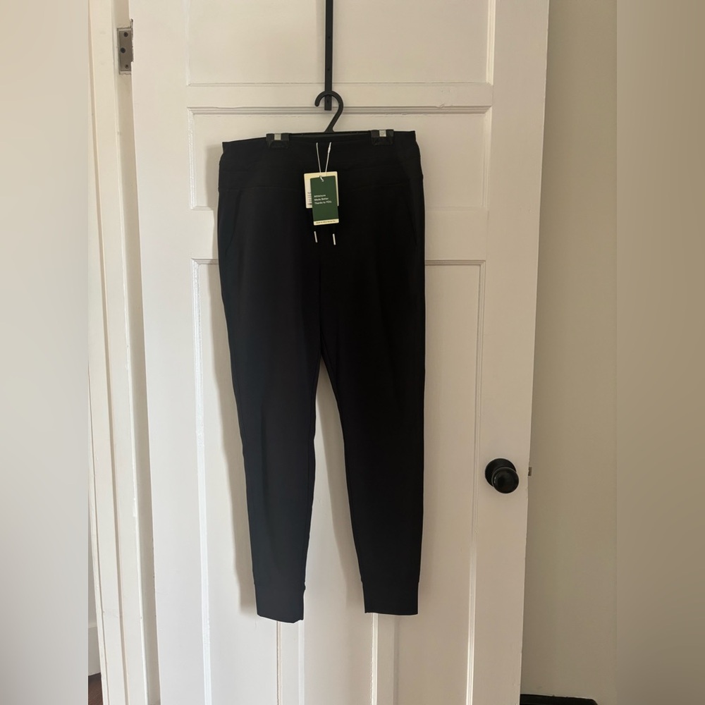 Halara high waisted jogger- black